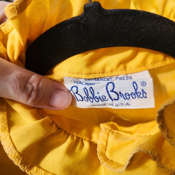 Vintage 1970's Bobbie Brook's Marigold Yellow Ruffle Bib Front Blouse - Picture 4 of 14